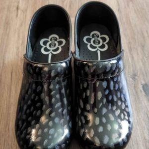 Sanita NonSlip Clogs